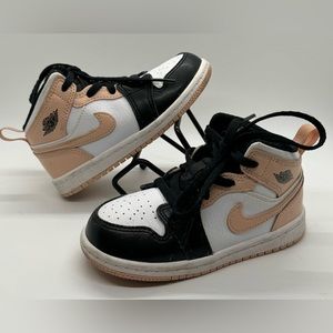 Nike Air Jordan 1 Mid Crimson Tint Sneaker 2021 640735-133 Sz 8c